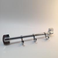 Крючки - 3 передвижные хром 803