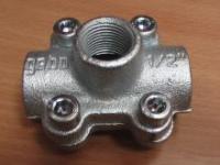 Обойма с отводом 1-1/2 * 3/4"