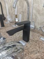 Смеситель раковины черный Latora Lux  1405LL