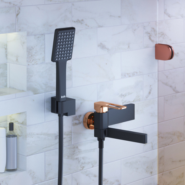 Смеситель ванны черный Iddis SLIBG00I02