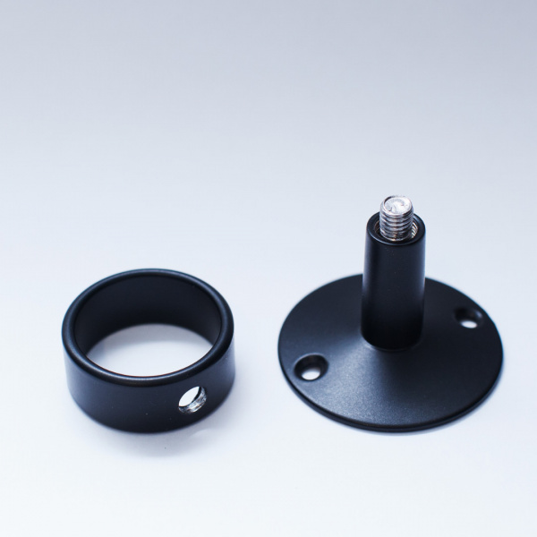 Кронштейн 1 не разъемный для полотенцесушителя черный