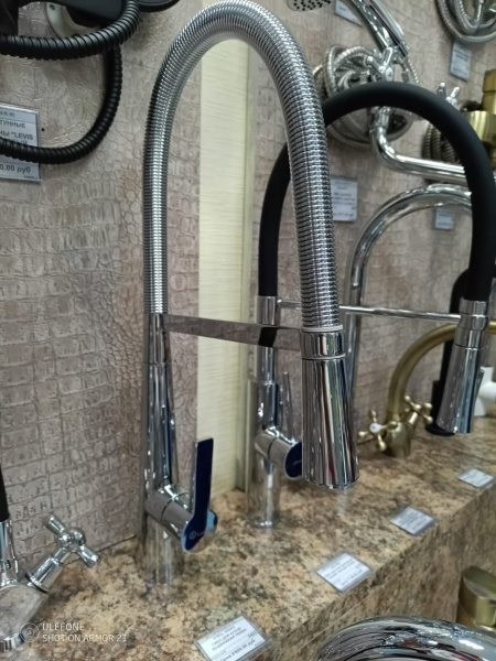 Смеситель кухни хром Latora Lux 302206LL